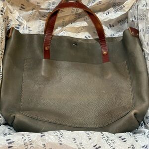 Go Forth Goods Medium Avery Tote